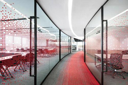 JYDP間(jian)睦(mu)設計 | 以(yi)微(wei)笑為靈感，打(da)造(zao)上海(hai)親(qin)親辦公室（Qin Qin Office）